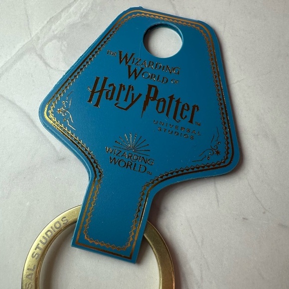 Gryffindor Harry Potter Keychain from Universal Studios FL NWT - Picture 6 of 8
